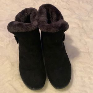 Black boot not sure of the brand